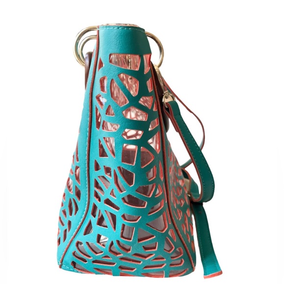 Republic Vegan Transparent Bag - Picture 5 of 10